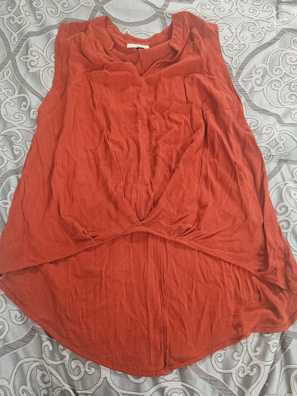 Universal Thread Twist-Front Sleeveless Top in Rust